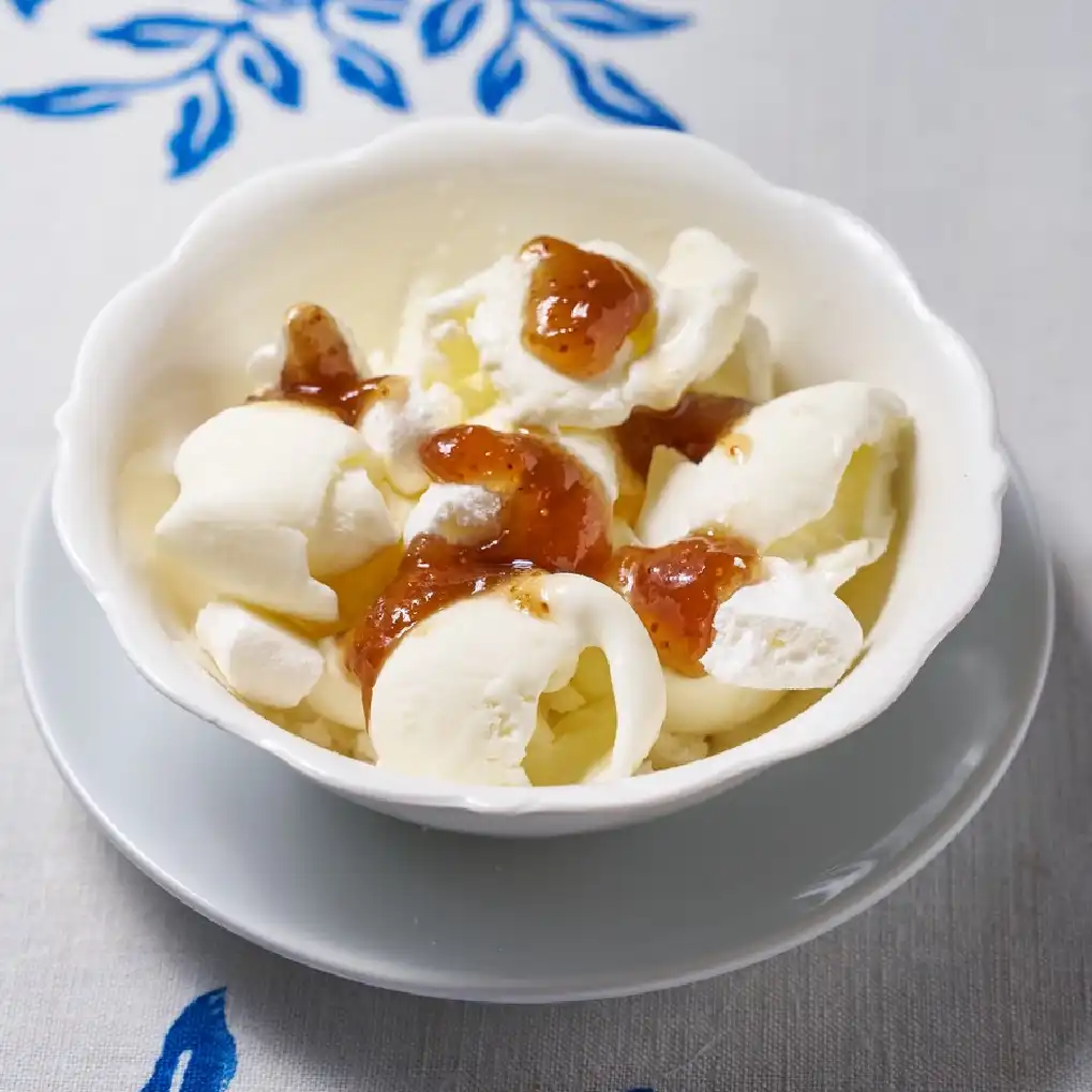 Gelato allo Squacquerone Meringa e Fichi